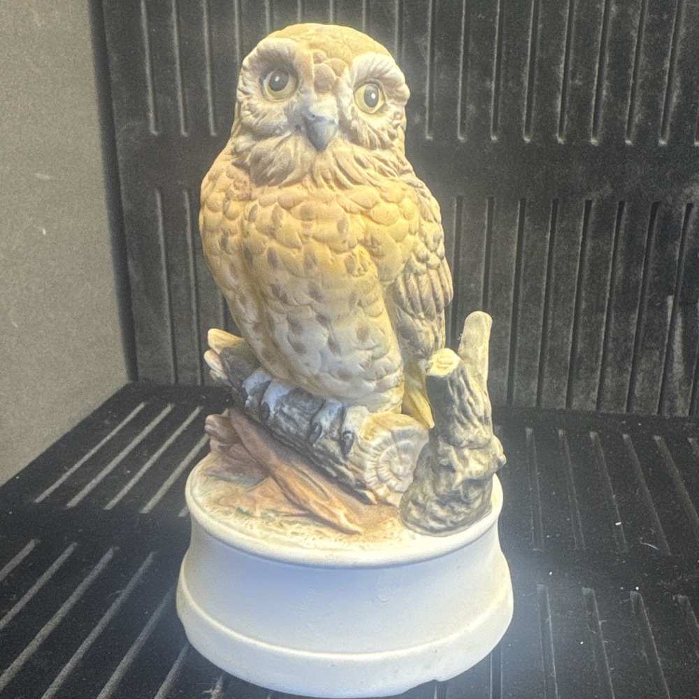 Vintage Kimco JAPAN Musical Figurine Owl Music Box plays Ragtime 6.5"